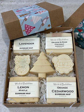Xmas Gift Box - Soap 4 pack plus small Christmas soap